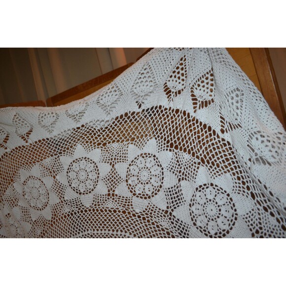Vintage Tablecloth Crochet White Floral French Tea Starburst Round - Picture 5 of 5